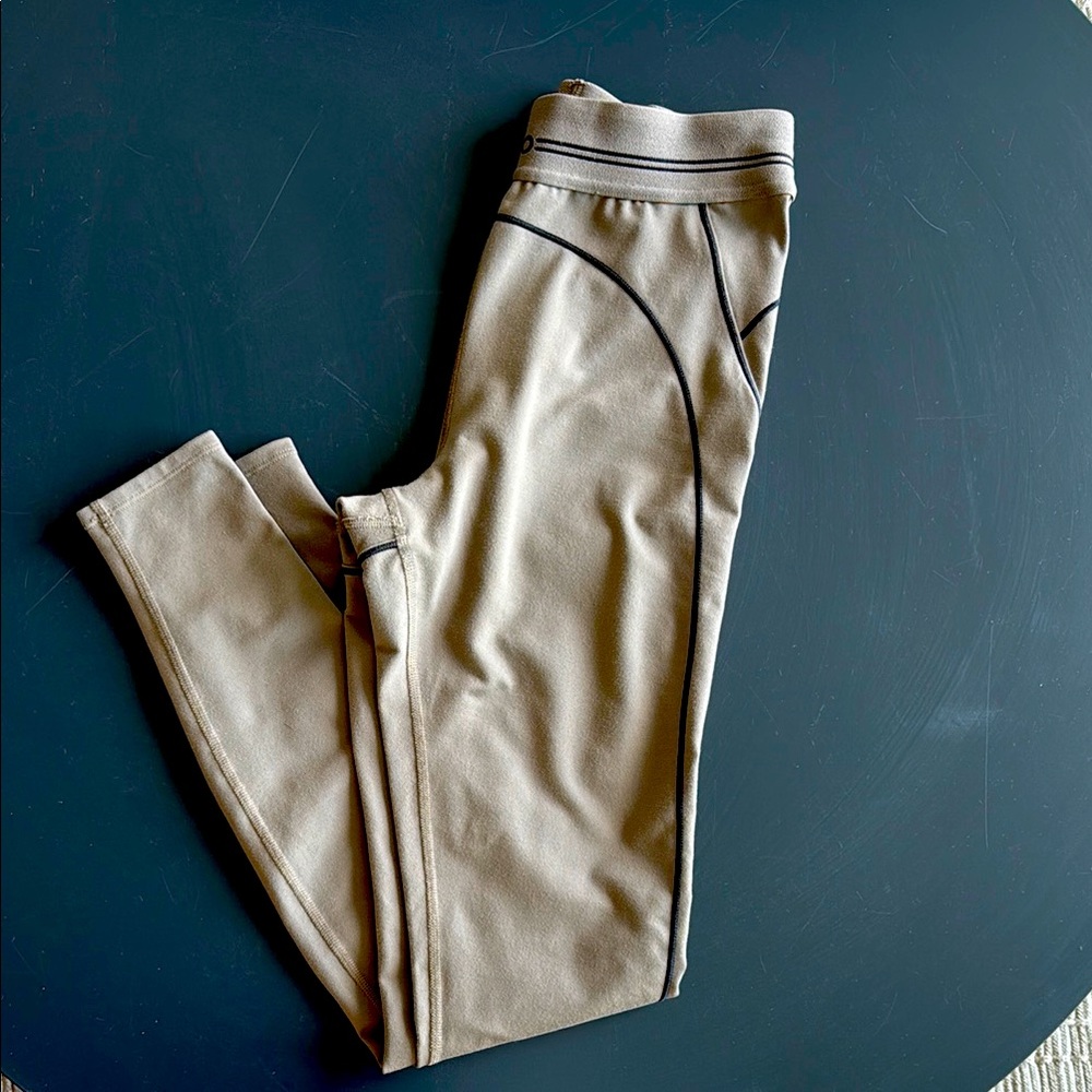ALO Yoga Heart Throb Leggings